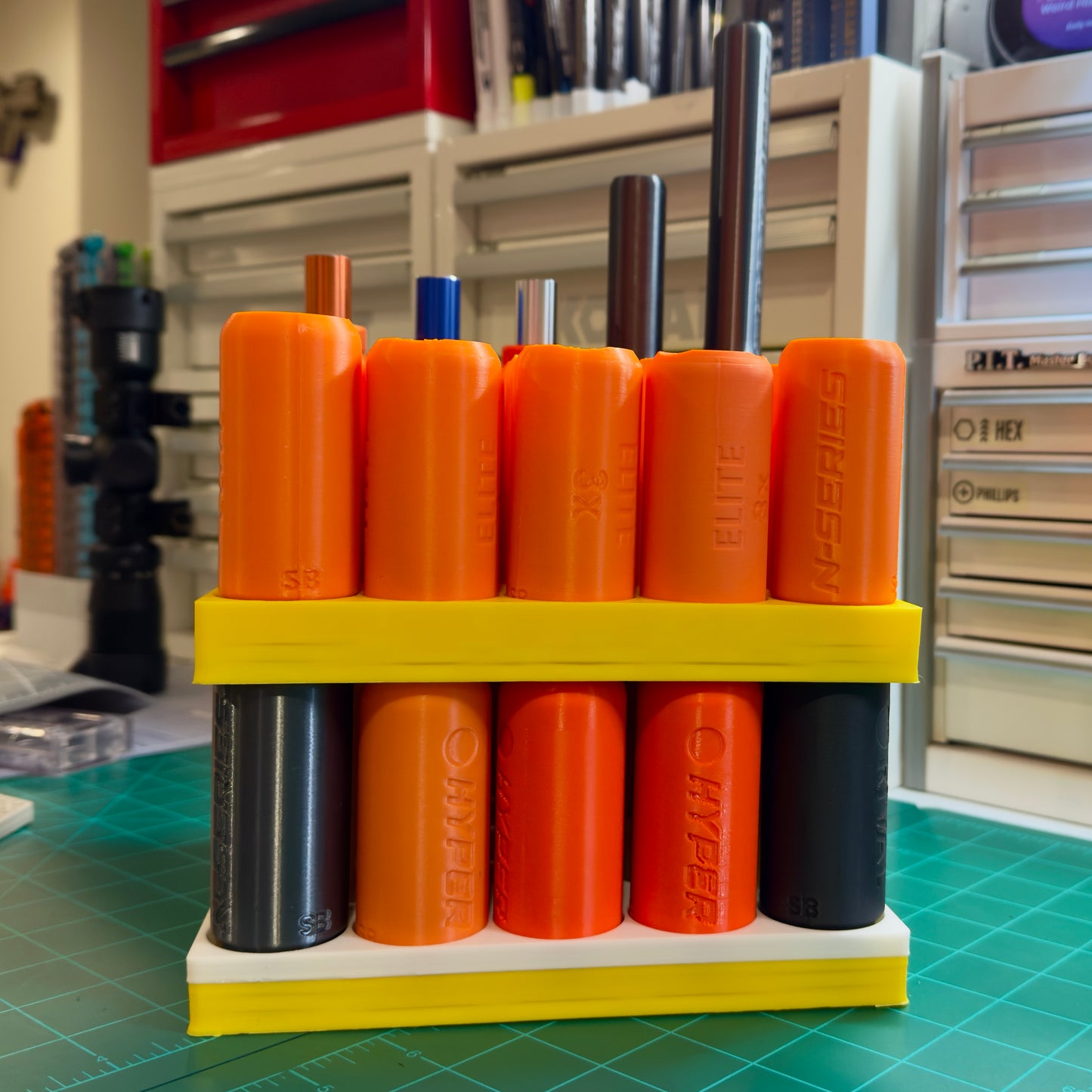 “Silly Shell” 25x Holder / Stackable Stand